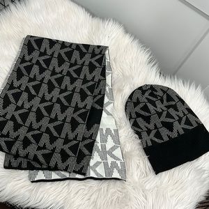 Michael kors scarf and hat set